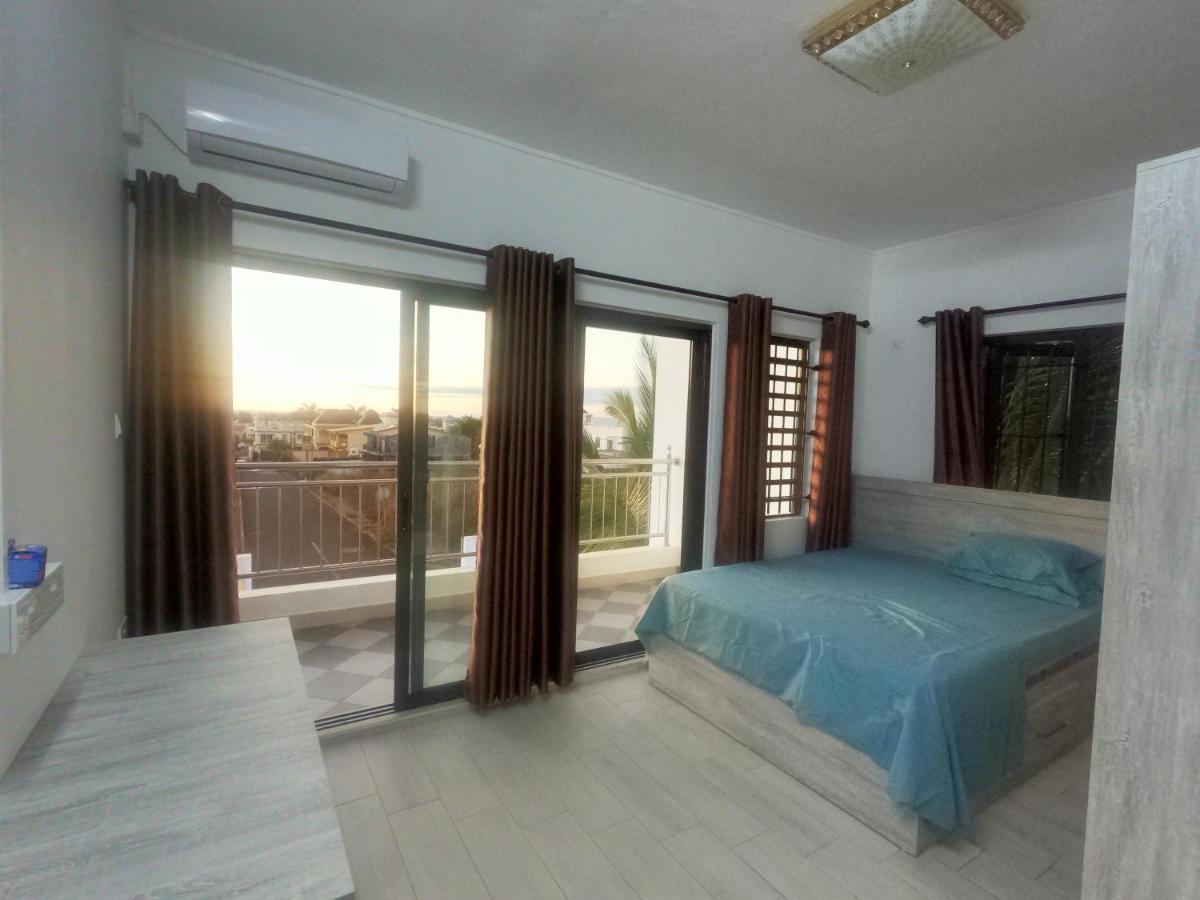 3 Bedroom Family Pool Villa Flic-En-Flac Beach Esterno foto